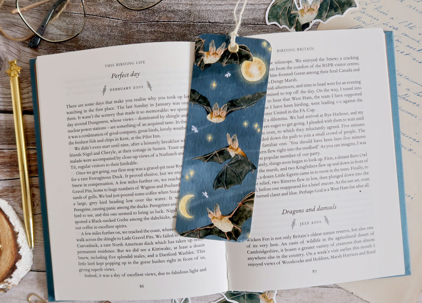 marque-page artisanal motif chauves-souris et ciel étoilé
